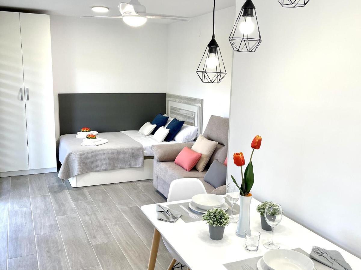 Apartbeach Novelty 3º Frente Playa Y Gran Terraza 살루 외부 사진