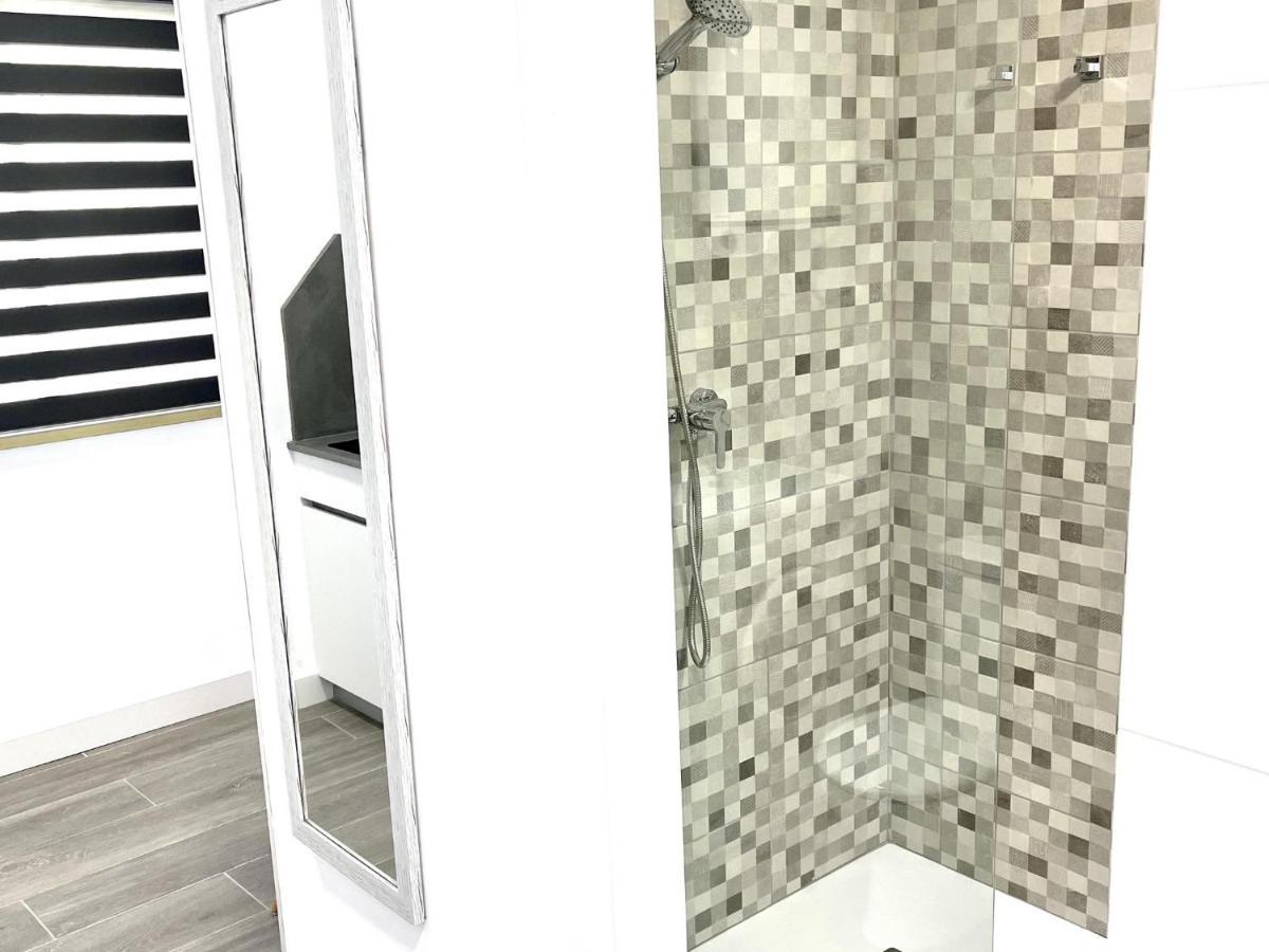 Apartbeach Novelty 3º Frente Playa Y Gran Terraza 살루 외부 사진